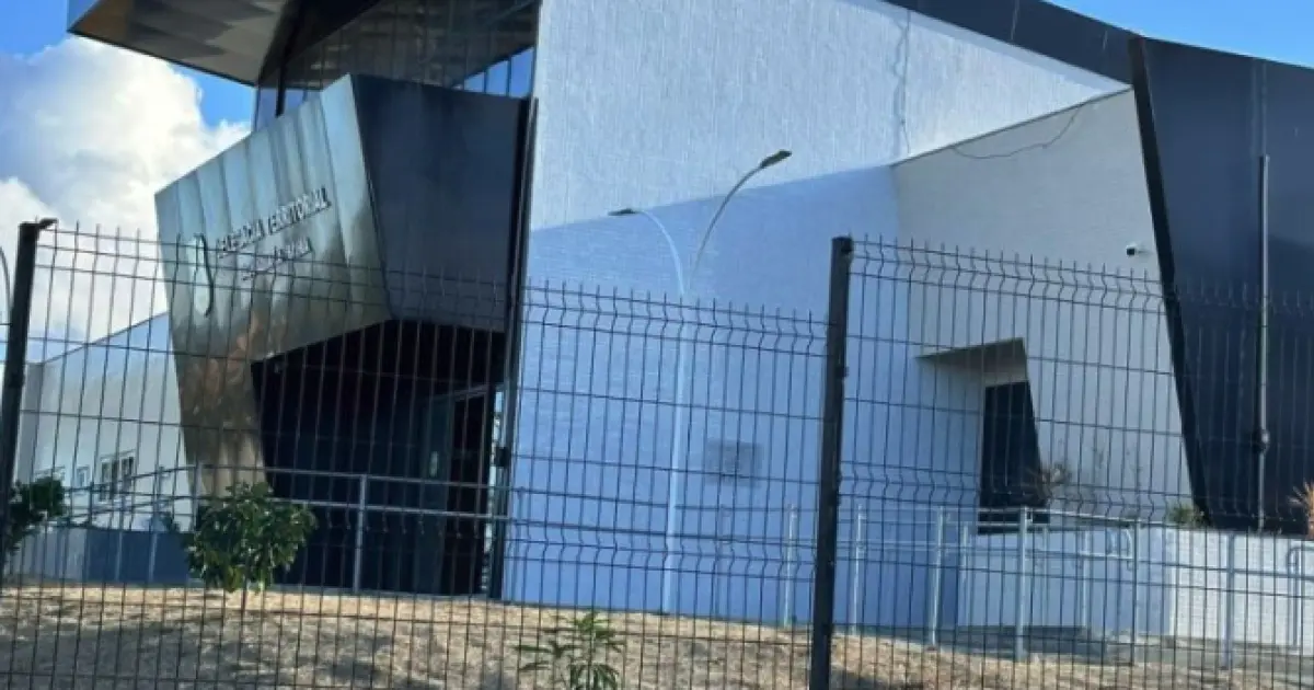 Mulher é detida por manter companheiro em cárcere privado