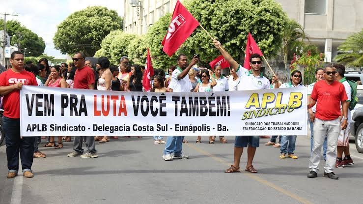 APLB Convoca Educadores de Eunápolis para Manifestação em Defesa da Educação